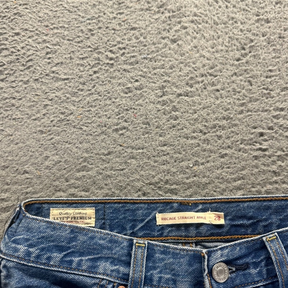 Levi's Ribcage Jeans Womens 28x29 Blue Denim Straight Leg Ankle Faded Distressed - Picture 4 of 12